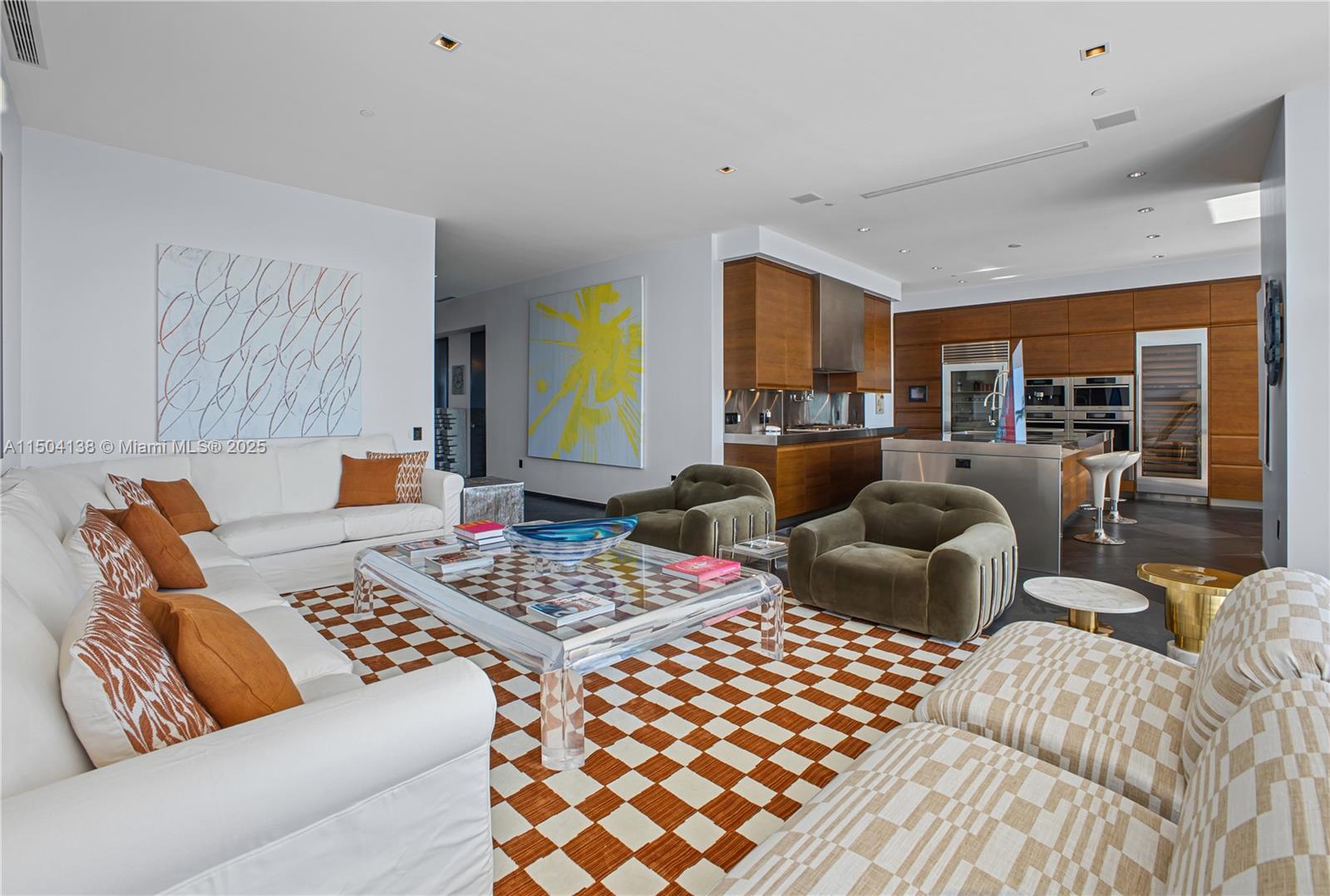 APOGEE CONDO - Residential