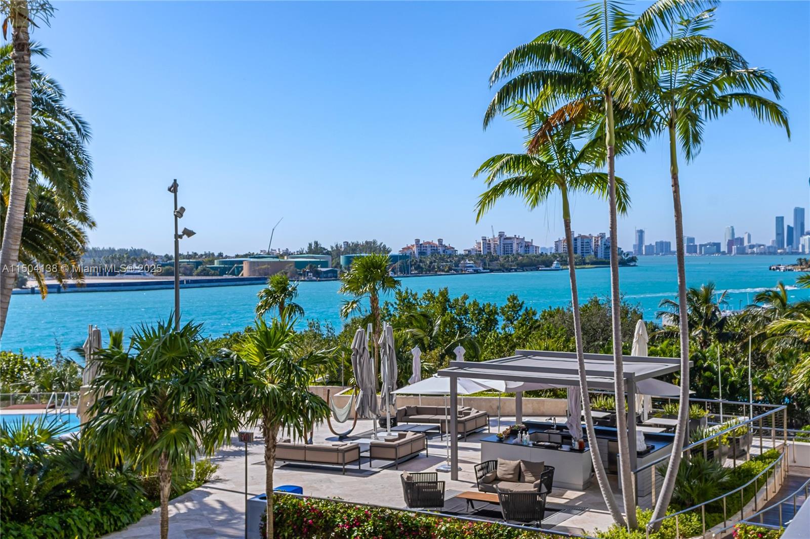 800 S Pointe Dr 502