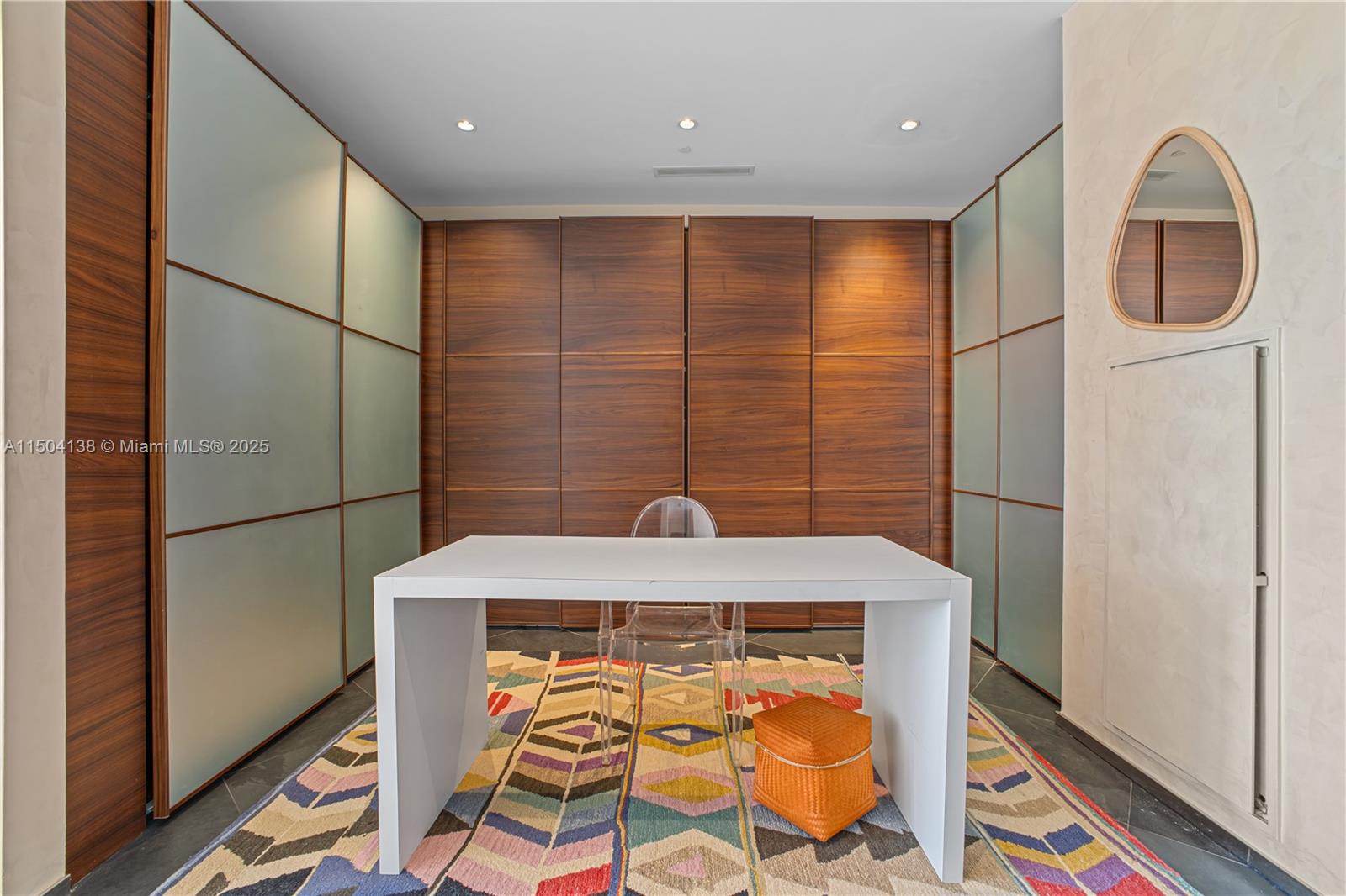 APOGEE CONDO - Residential