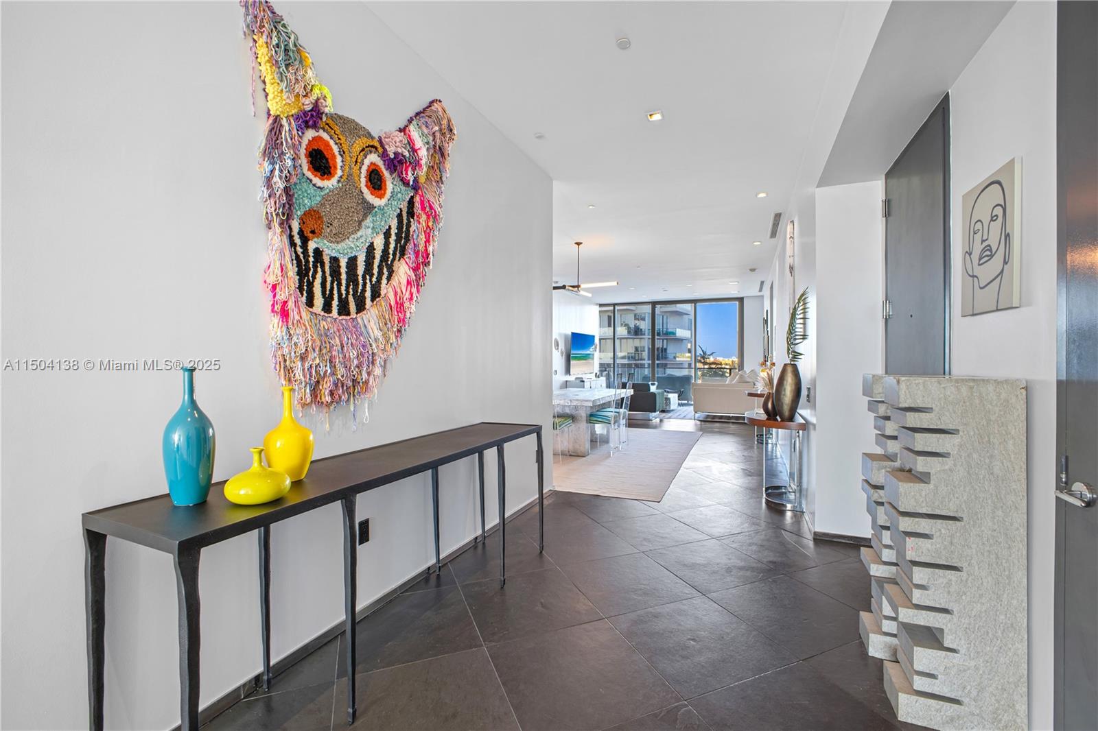 APOGEE CONDO - Residential