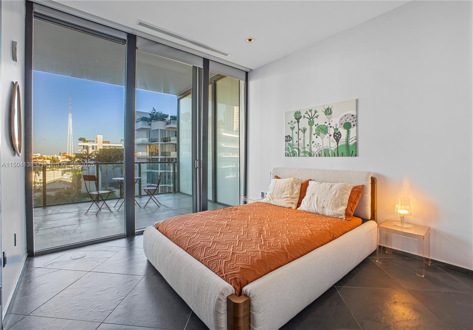 APOGEE CONDO - Residential