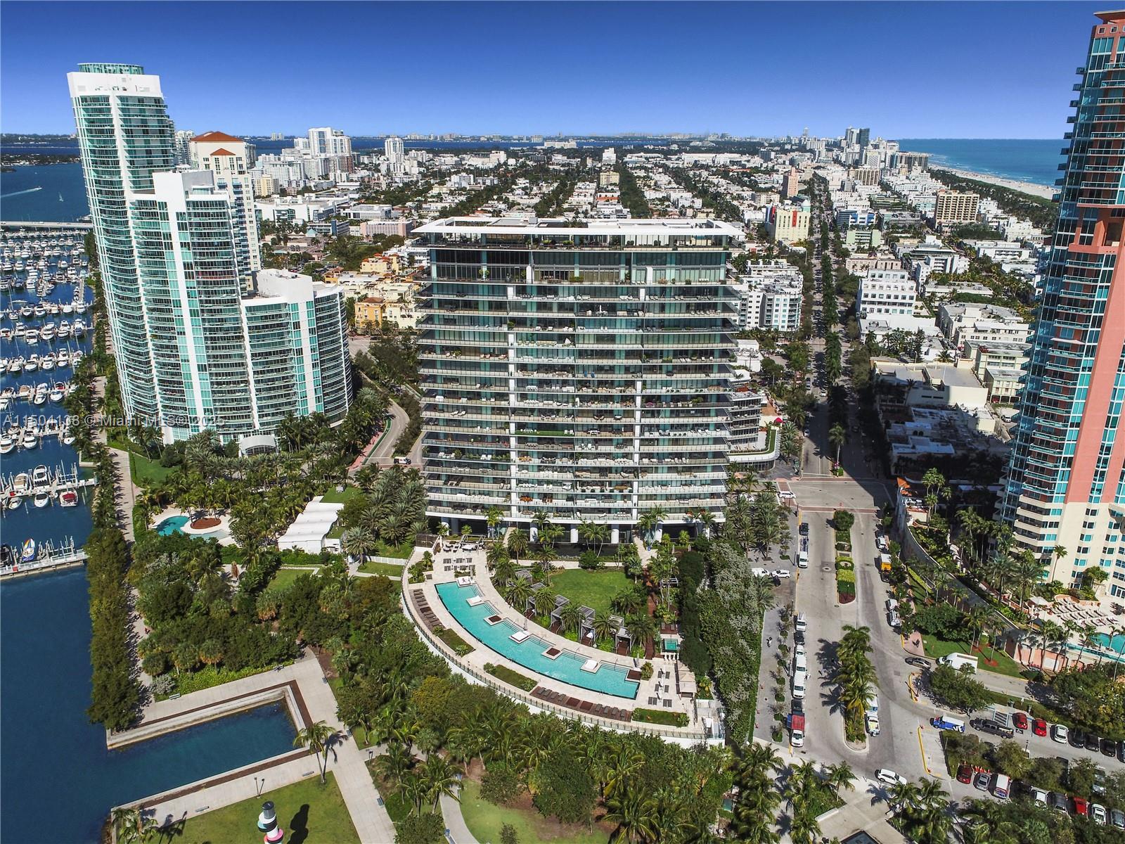 APOGEE CONDO - Residential