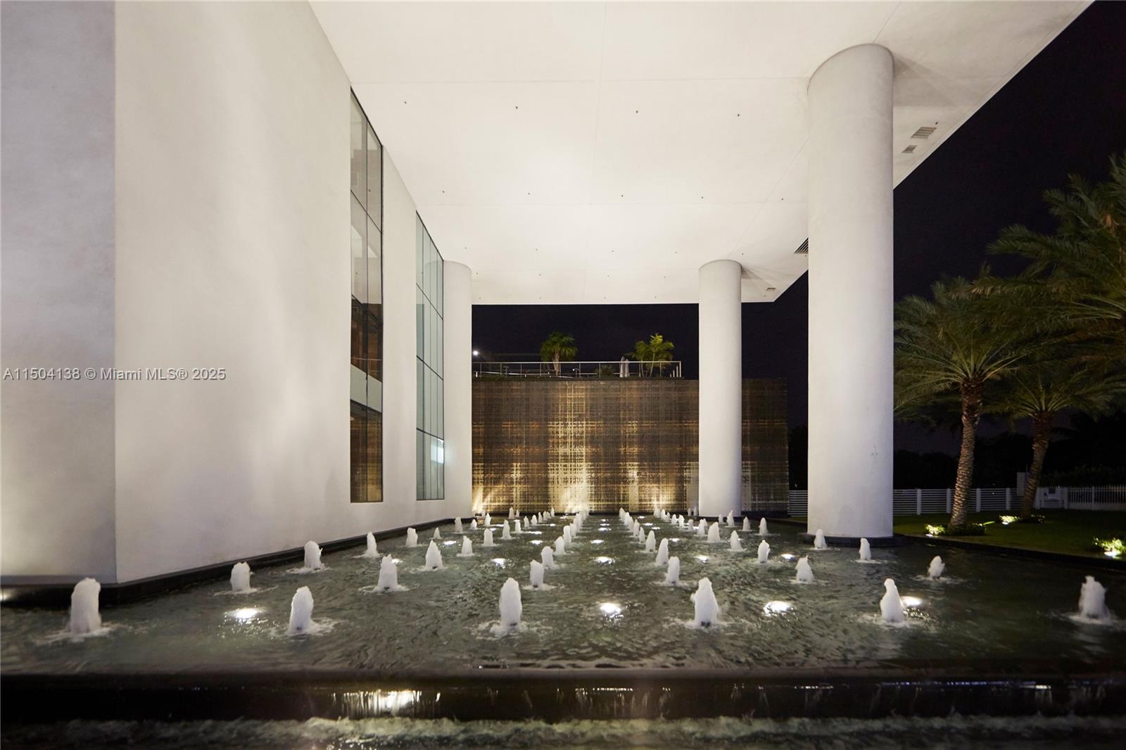 APOGEE CONDO - Residential