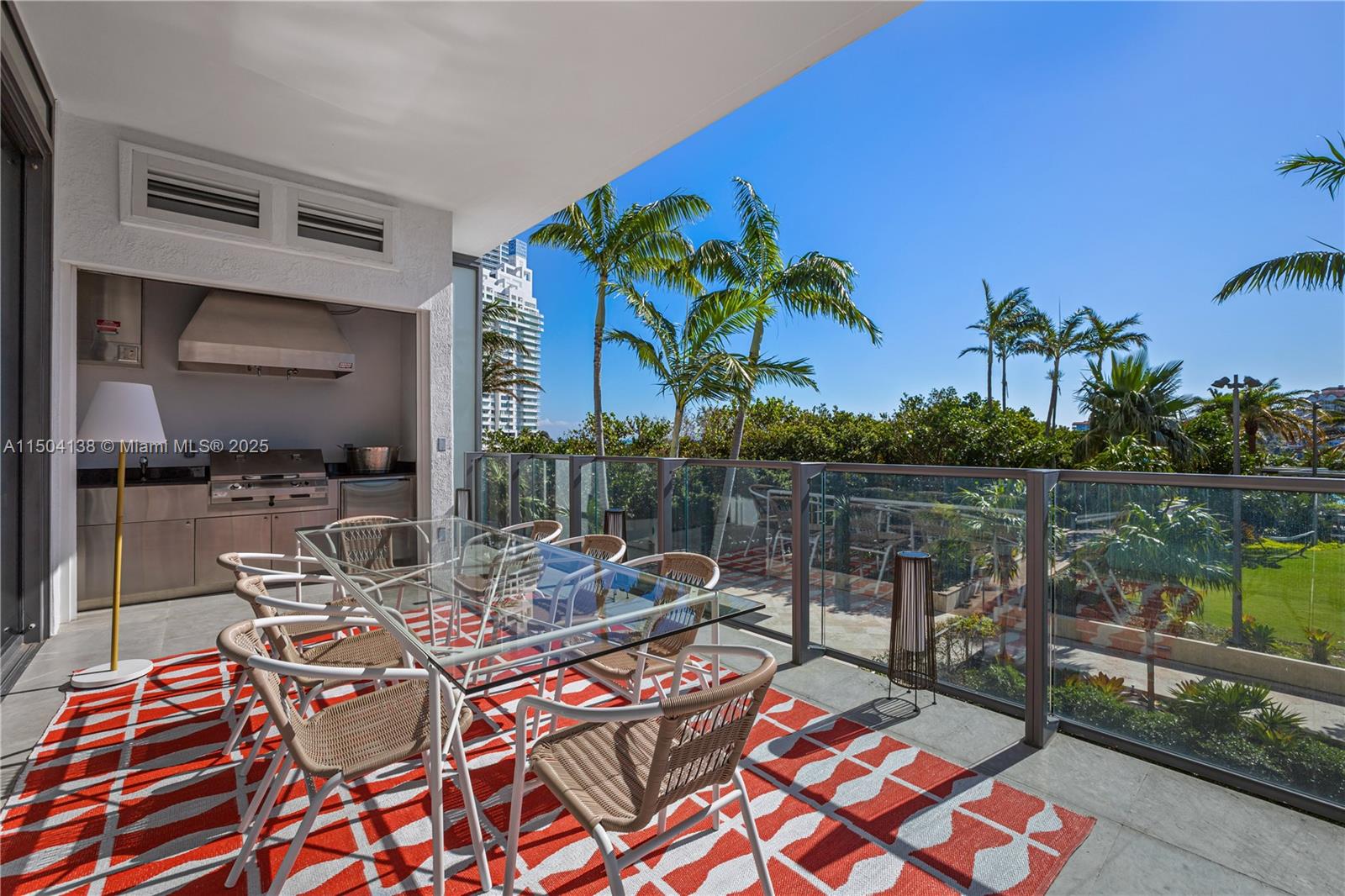 APOGEE CONDO - Residential