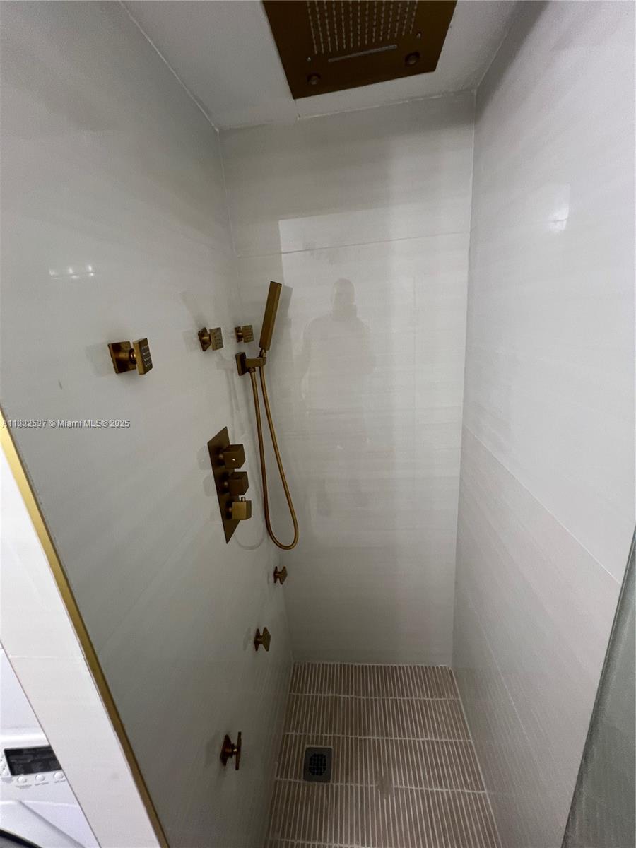 HEATHERWOOD CONDO - Residential Lease