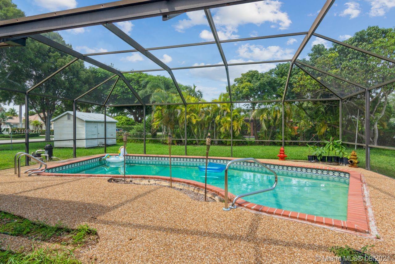 SANDYS ESTATES - Residential