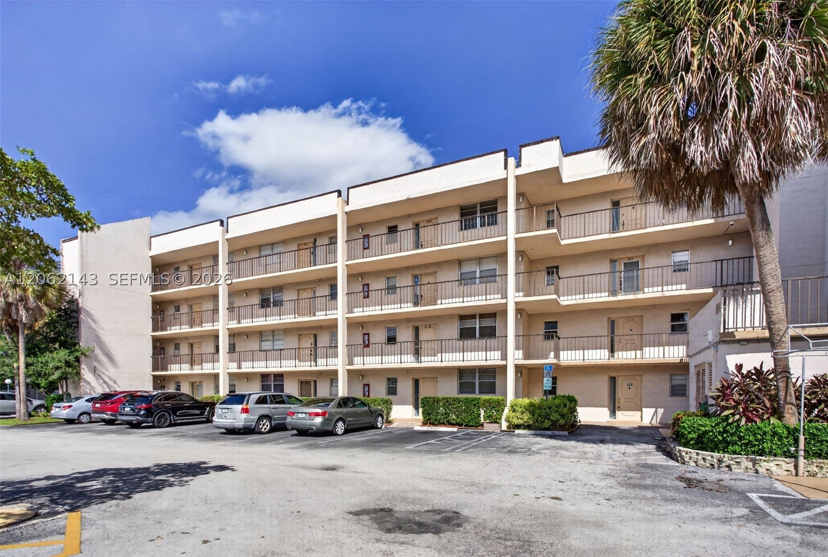 2551 Aragon Blvd 404, Sunrise FL 33322