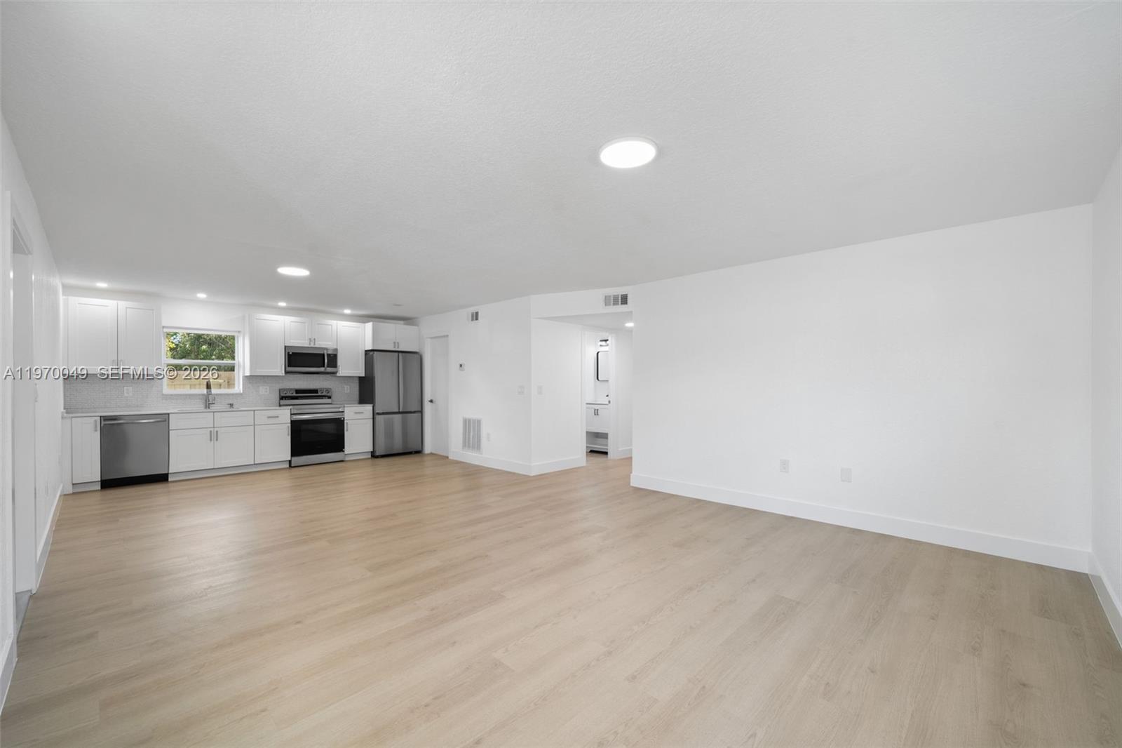 LIBERIA - Residential