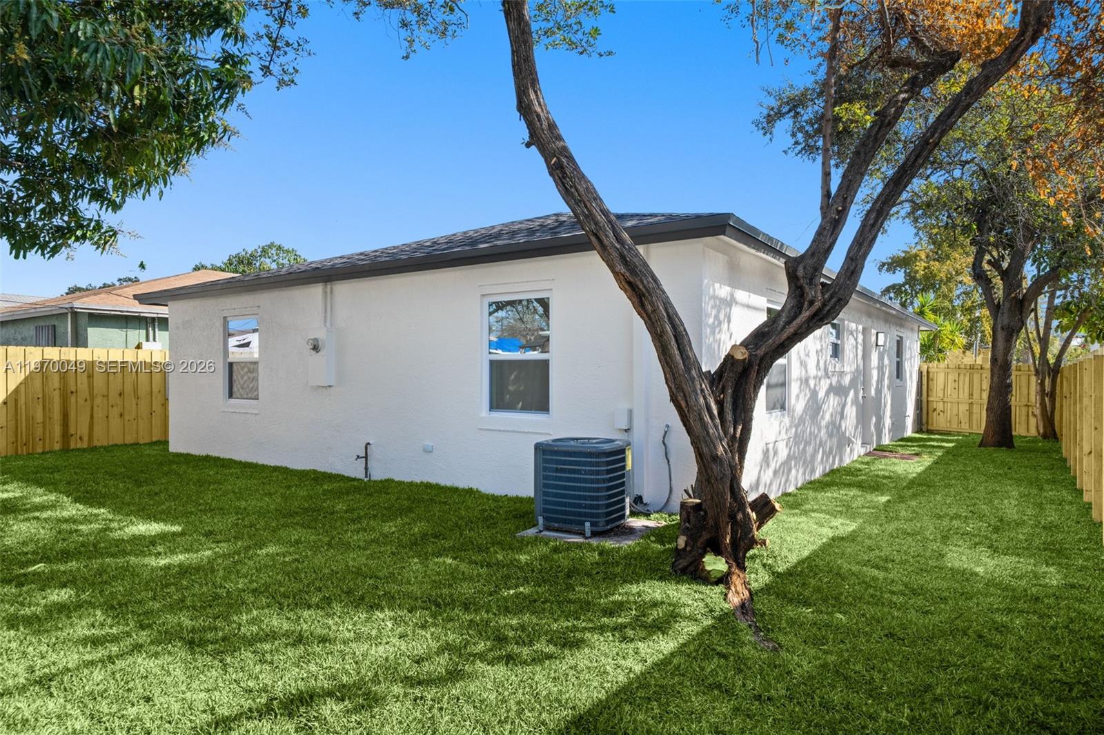 LIBERIA - Residential