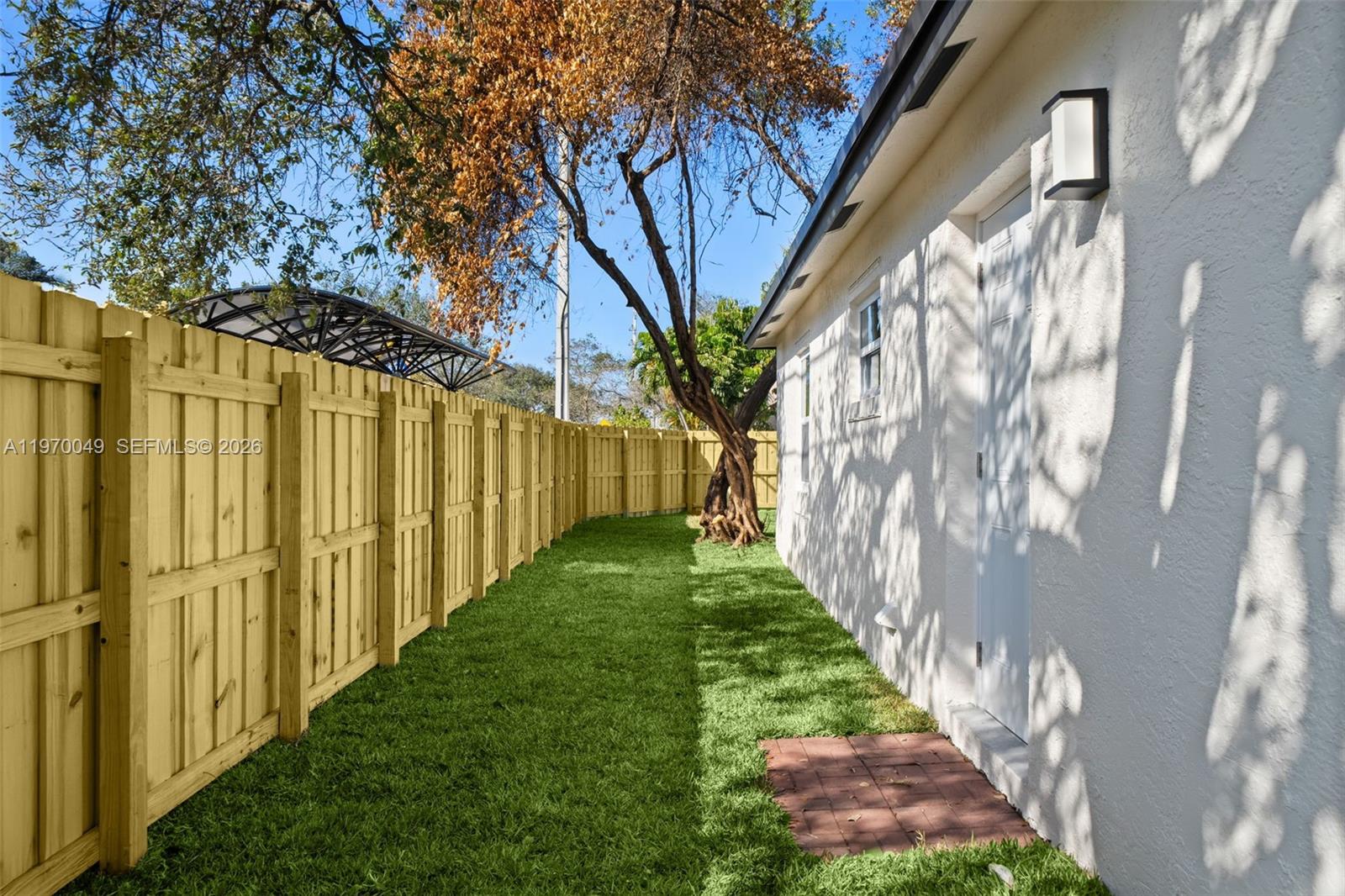 LIBERIA - Residential