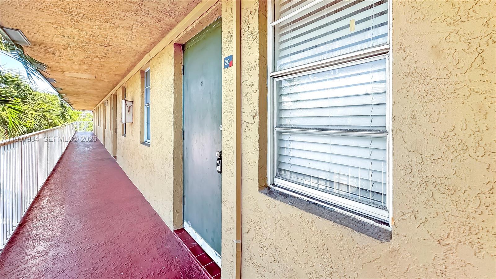 EL SOL AT MAIN STREET CON - Residential