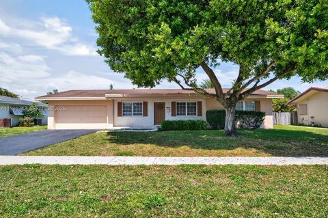 Photo of 7241 NW 10th Pl, Plantation, FL 33313 (MLS # A11991943)