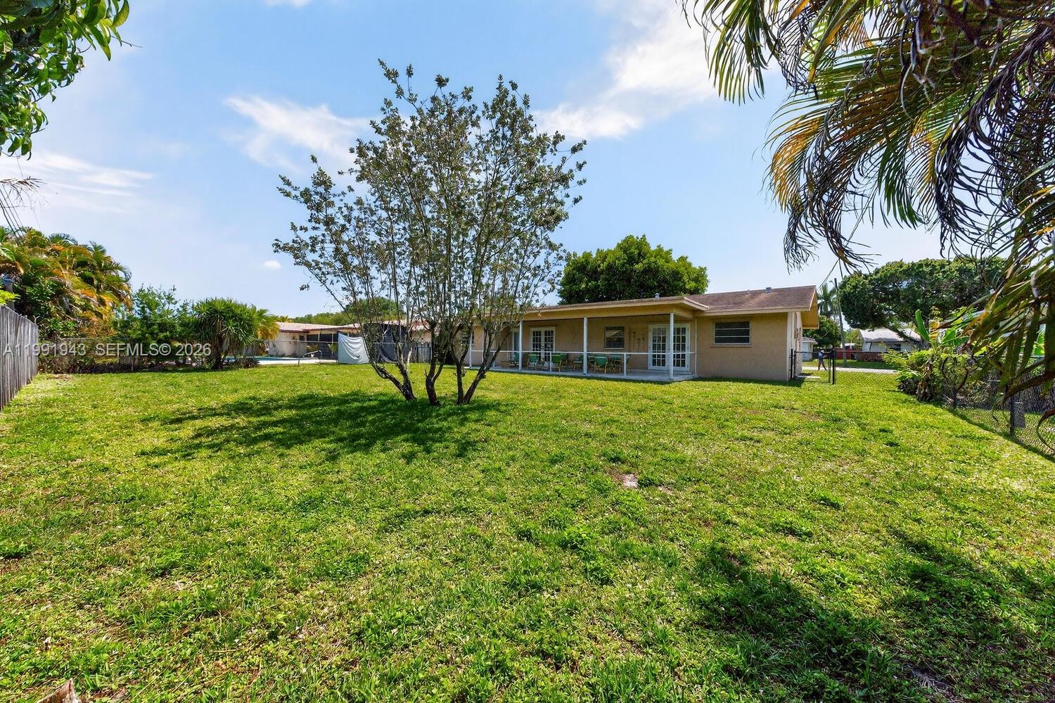 MIRROR LAKE ESTATES SEC F - Residential