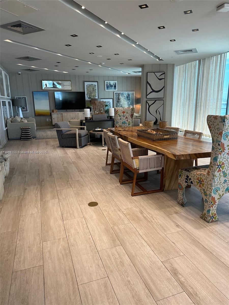 BISCAYNE BEACH CONDO - Residential Lease