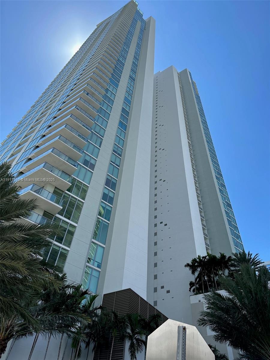 BISCAYNE BEACH CONDO - Residential Lease
