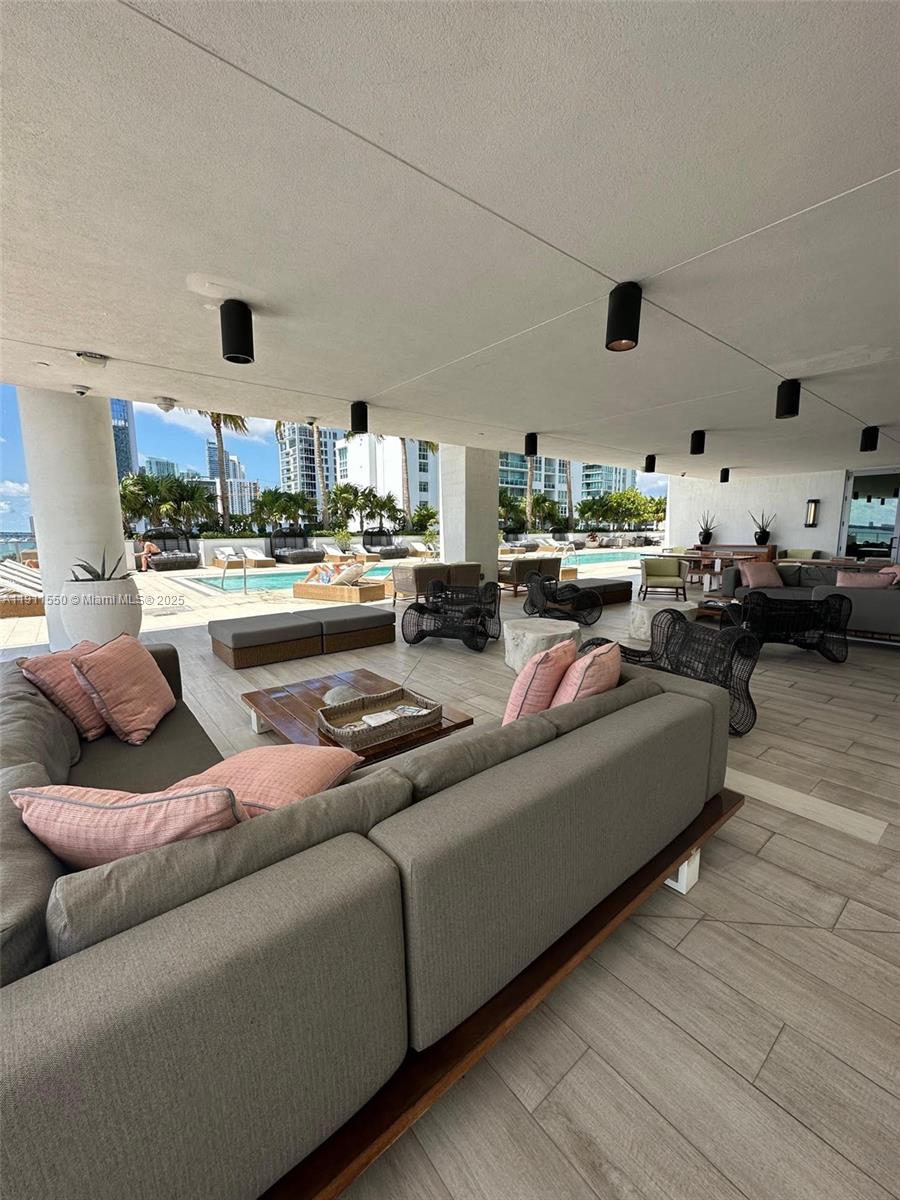 BISCAYNE BEACH CONDO - Residential Lease