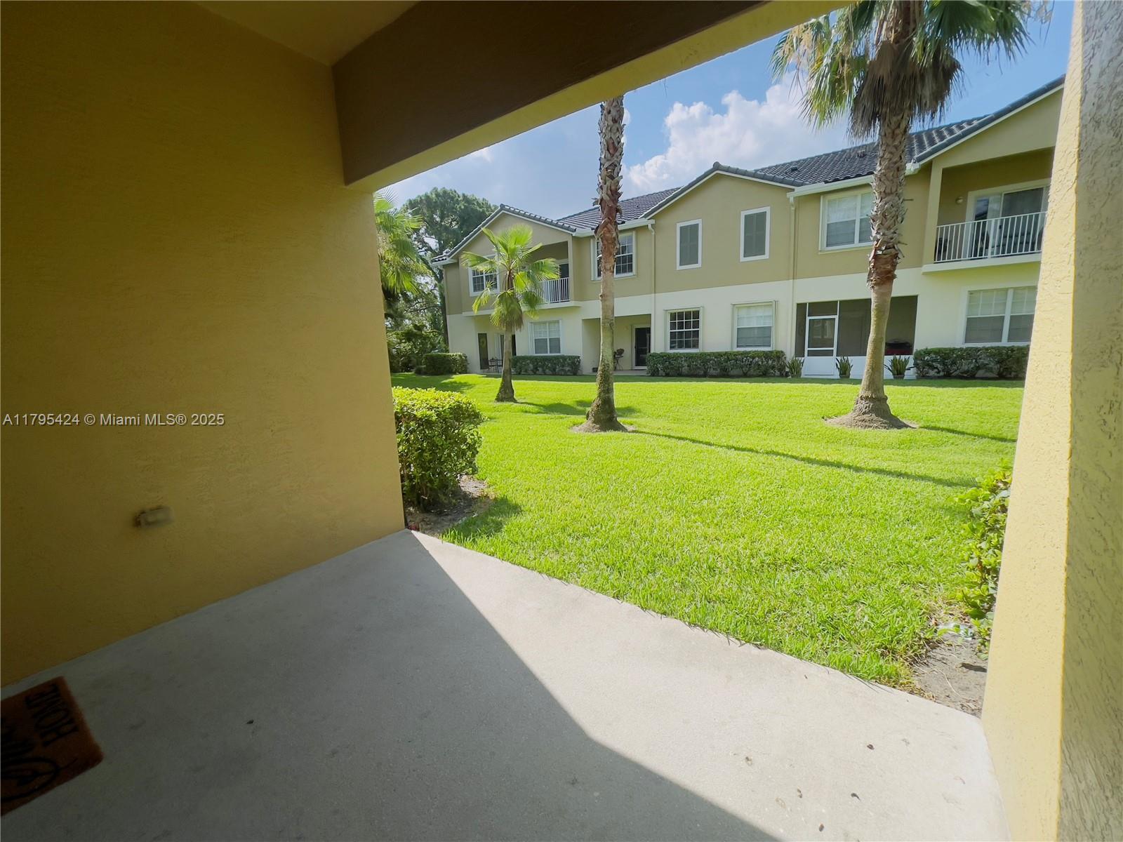 LEXINGTON LAKES - Residential