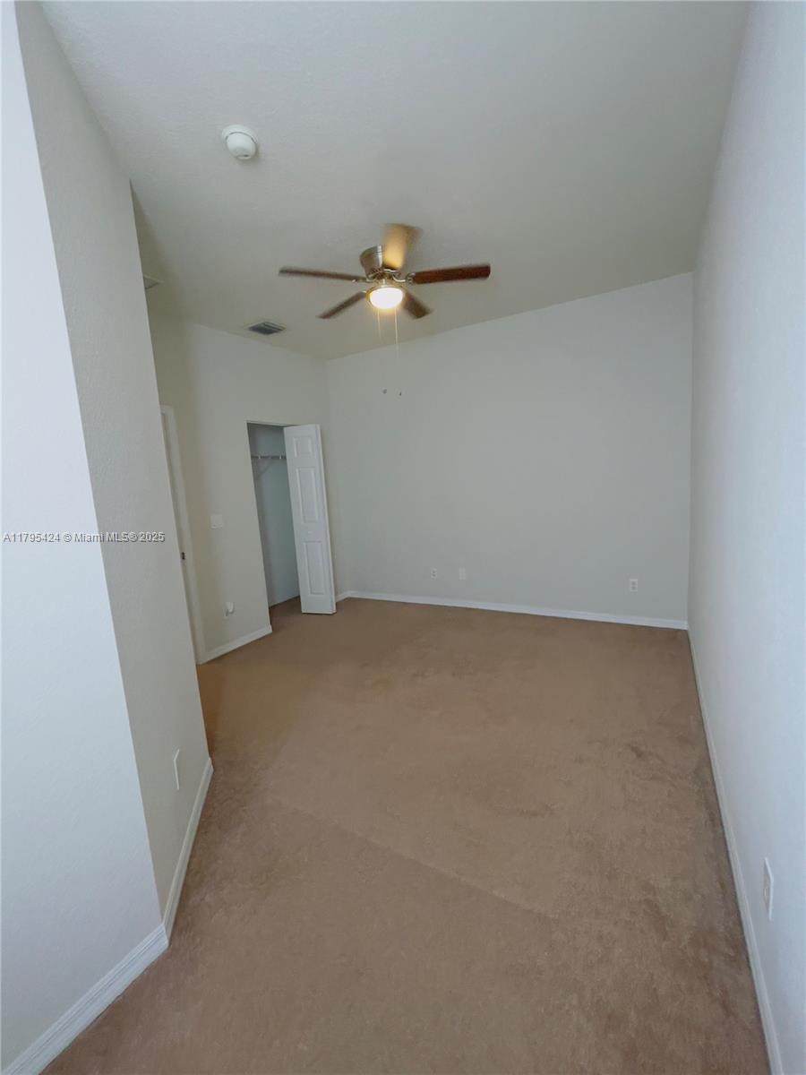 LEXINGTON LAKES - Residential