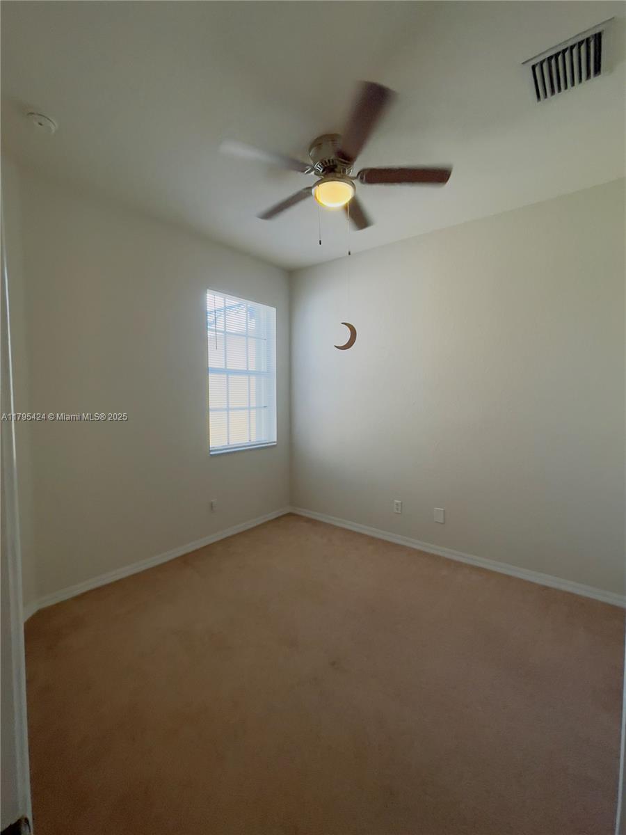 LEXINGTON LAKES - Residential