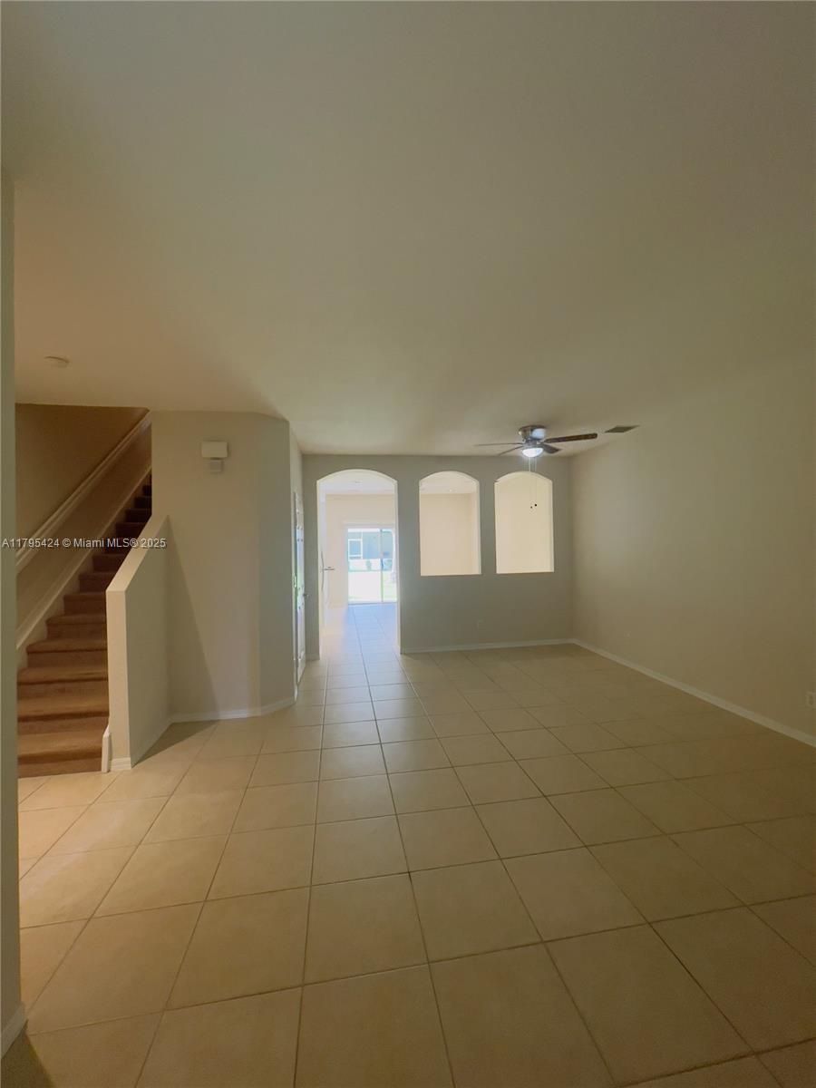 LEXINGTON LAKES - Residential