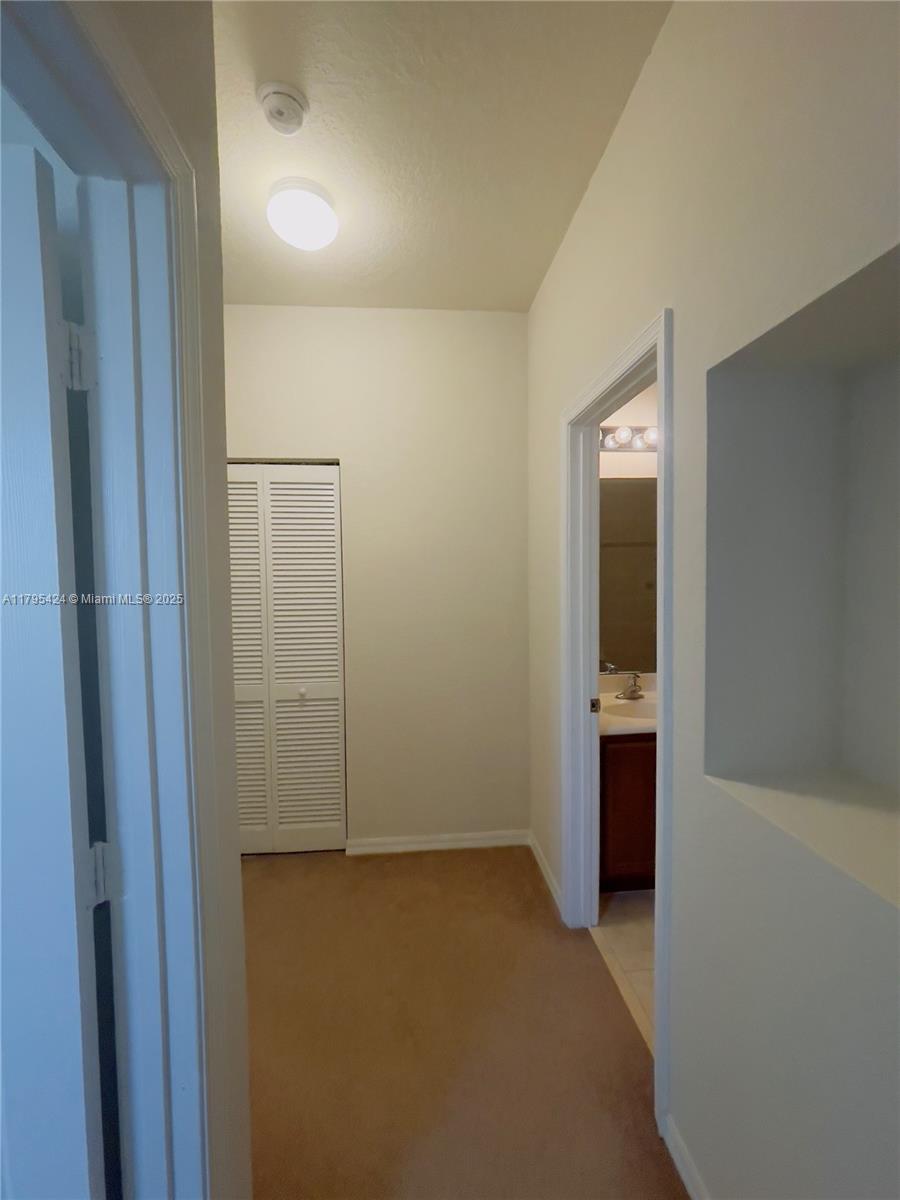 LEXINGTON LAKES - Residential