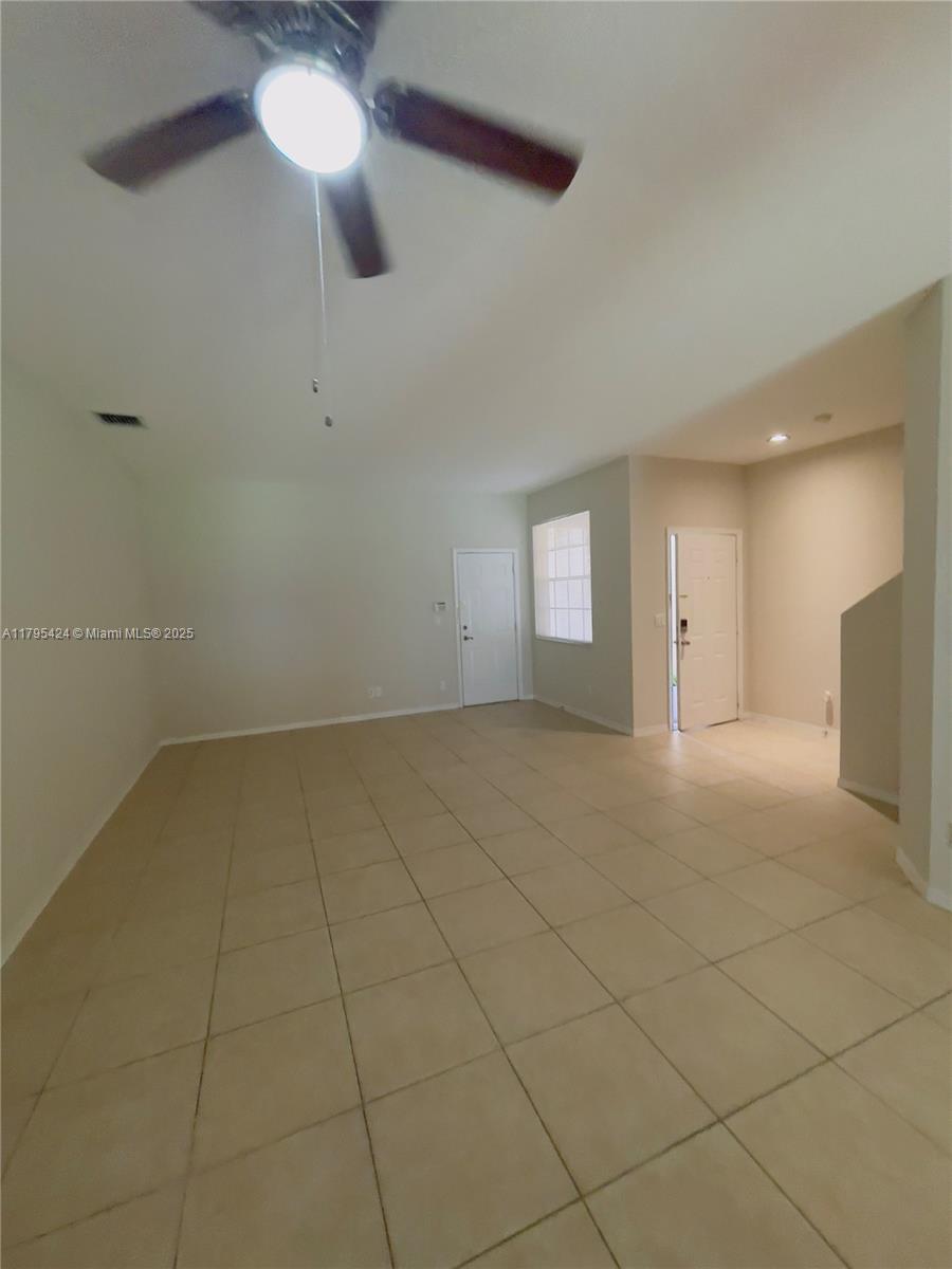 LEXINGTON LAKES - Residential