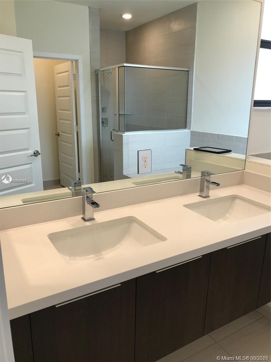 Summit at Park Central - Residential Lease
