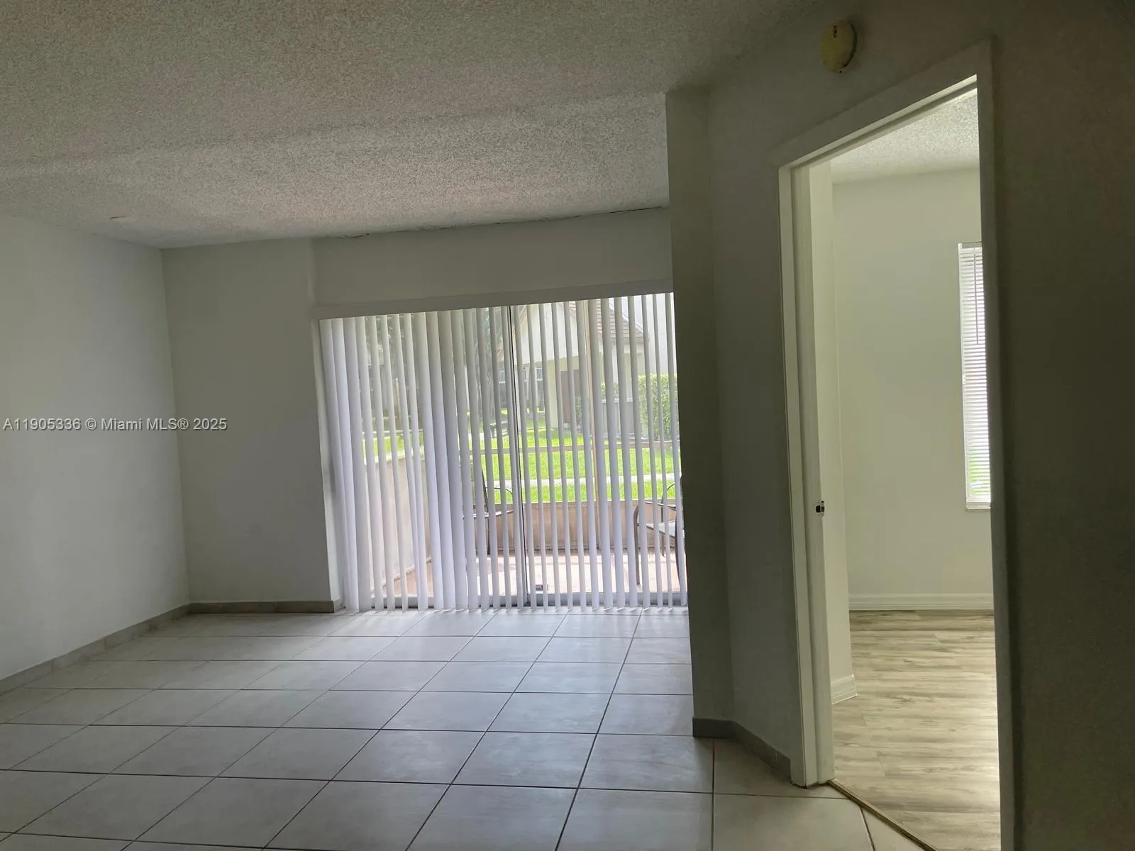 Miami, Florida 33186, United States, 2 Bedrooms Bedrooms, ,1 BathroomBathrooms,Residential,Active,235978