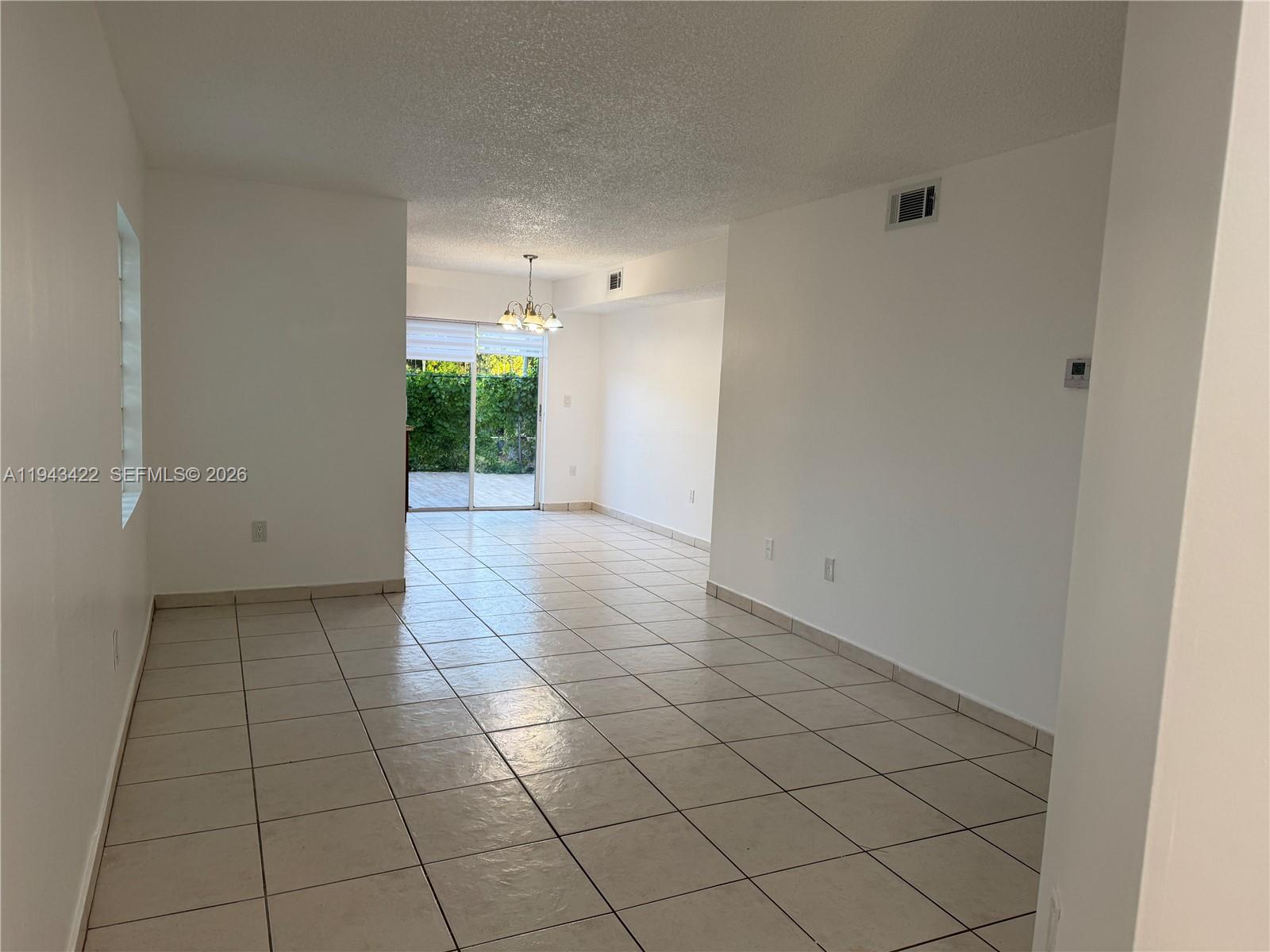 VISTA ALEGRE TOWNHOMES VI - Residential