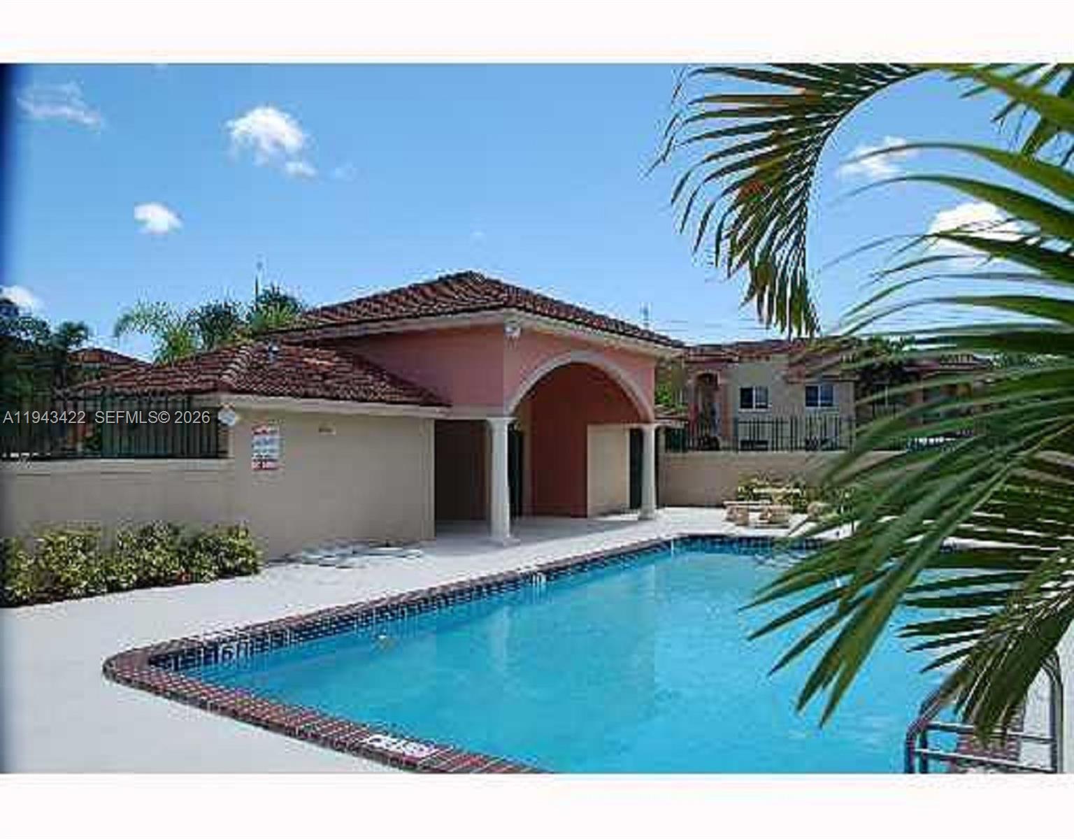 VISTA ALEGRE TOWNHOMES VI - Residential