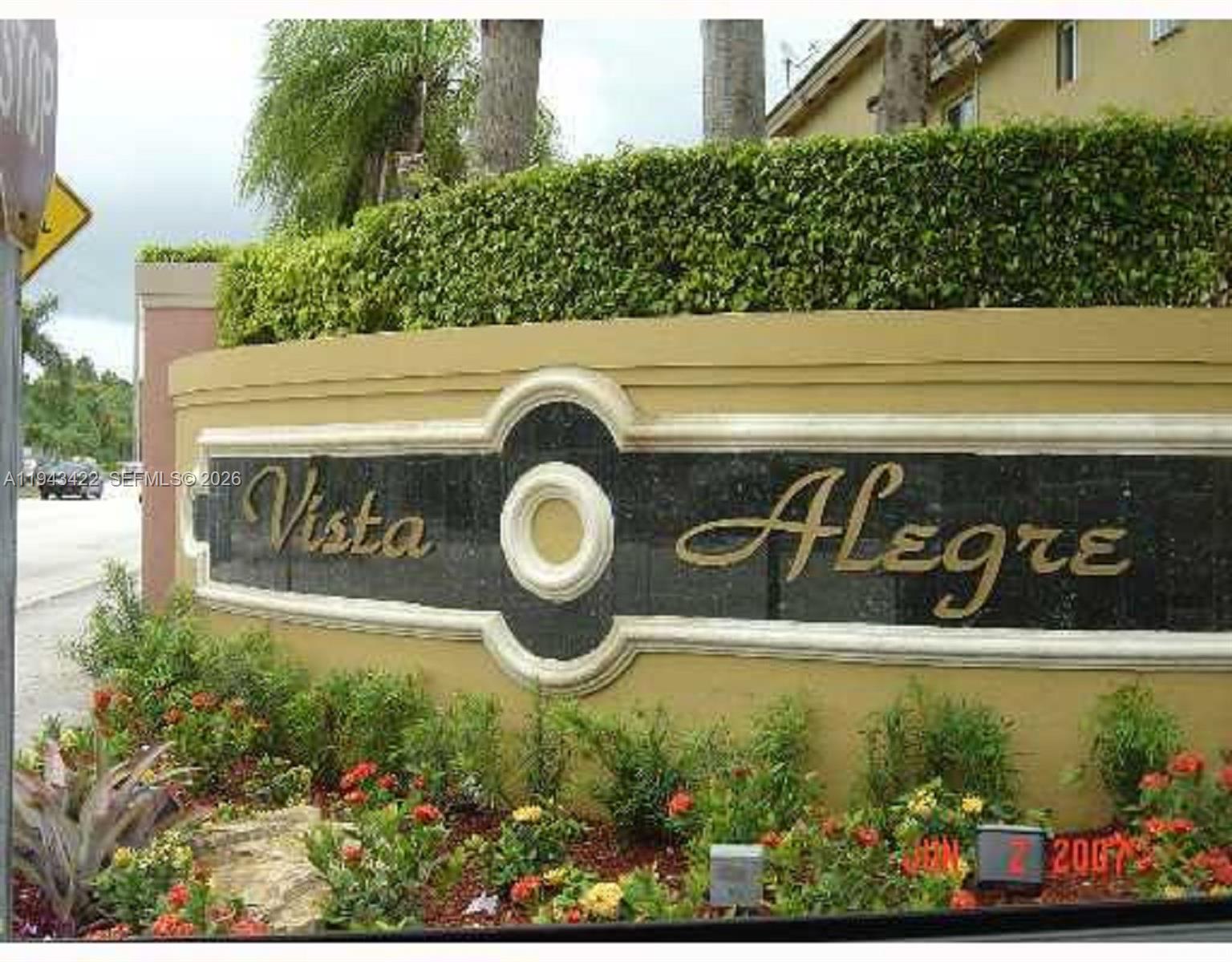 VISTA ALEGRE TOWNHOMES VI - Residential