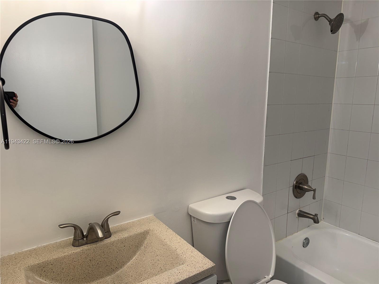 VISTA ALEGRE TOWNHOMES VI - Residential