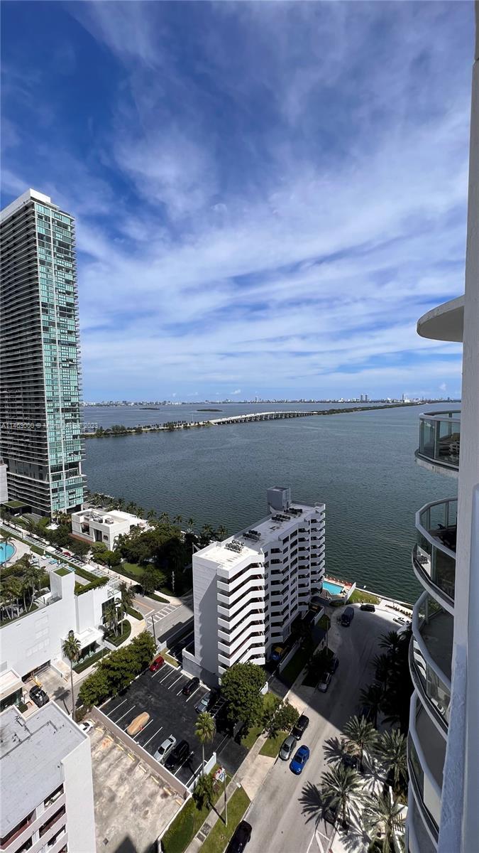 PLATINUM CONDO - Residential Lease