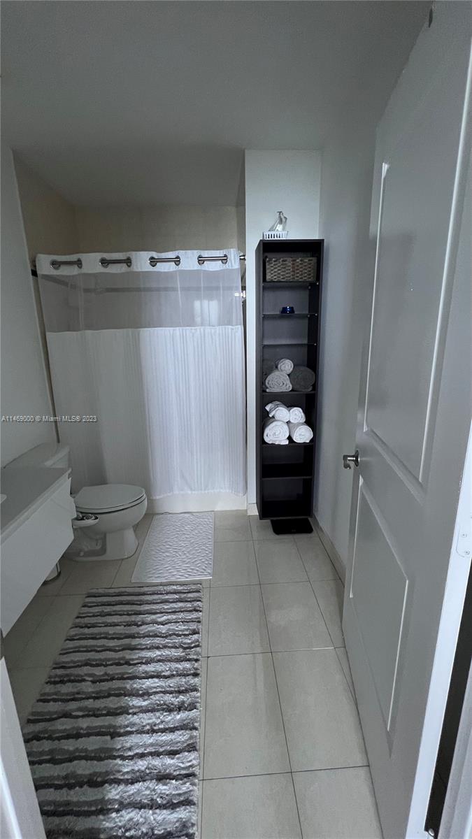 PLATINUM CONDO - Residential Lease