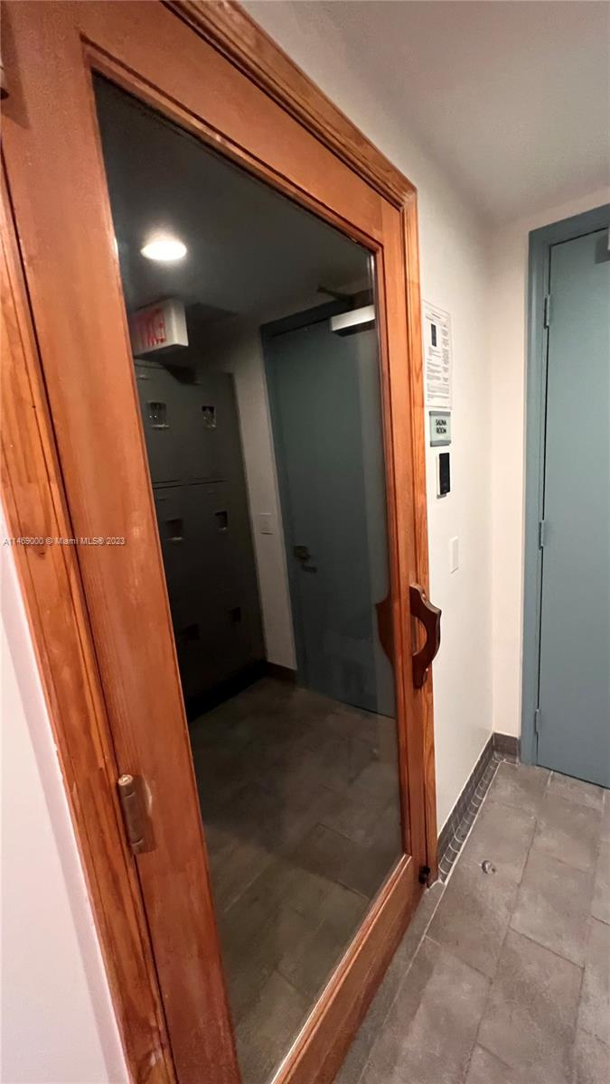 PLATINUM CONDO - Residential Lease