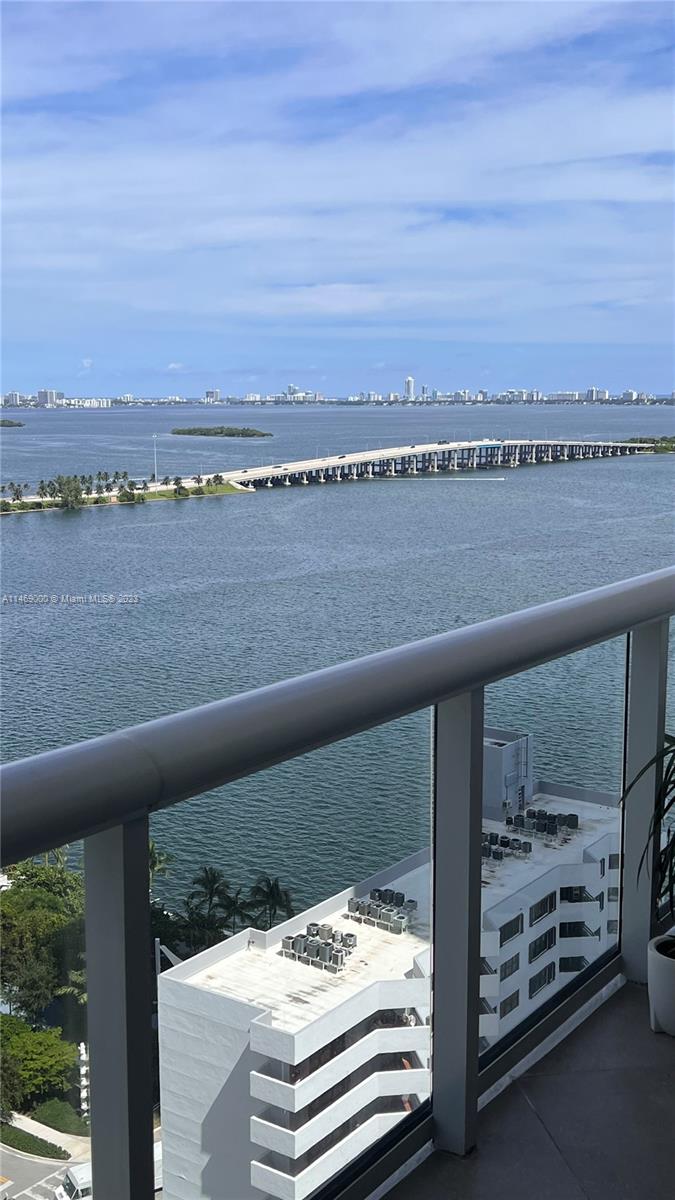 PLATINUM CONDO - Residential Lease