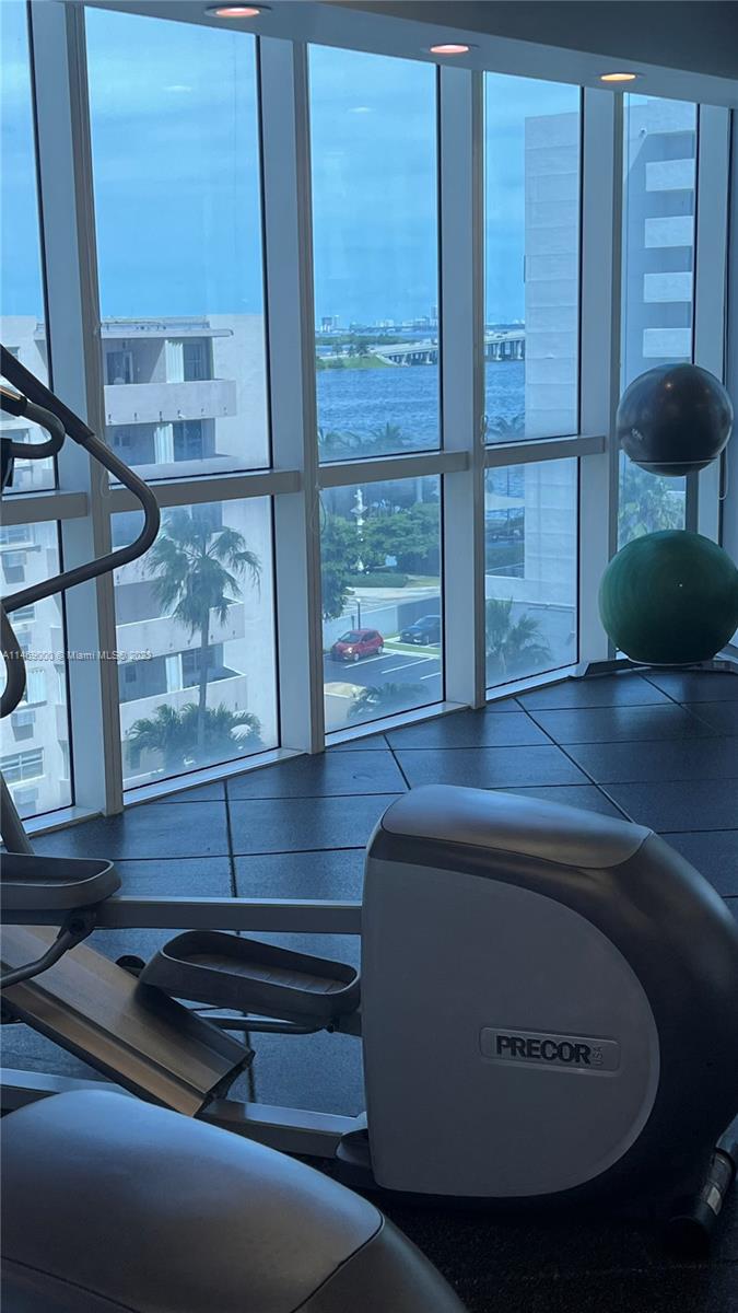 PLATINUM CONDO - Residential Lease