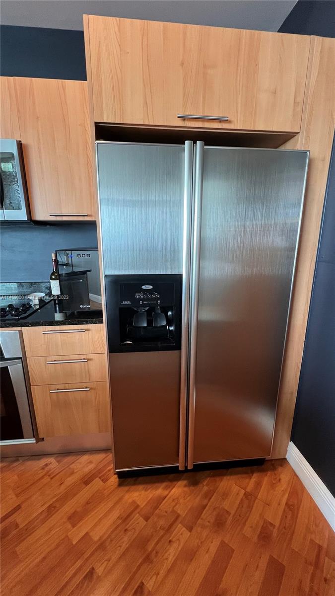 PLATINUM CONDO - Residential Lease