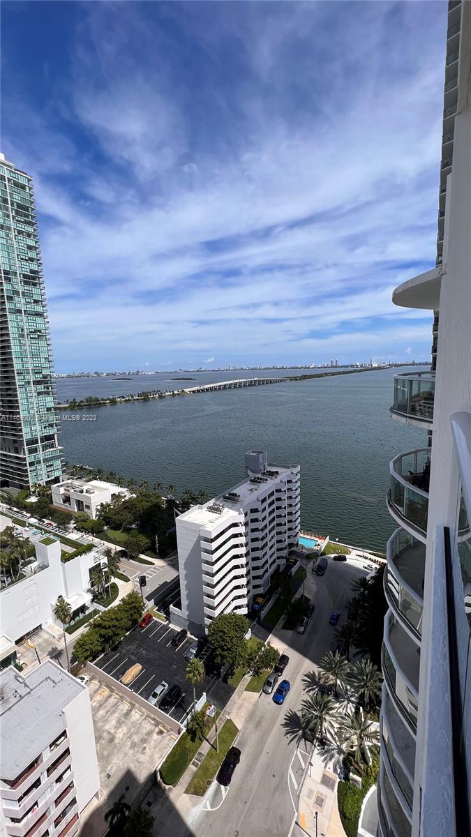 PLATINUM CONDO - Residential Lease