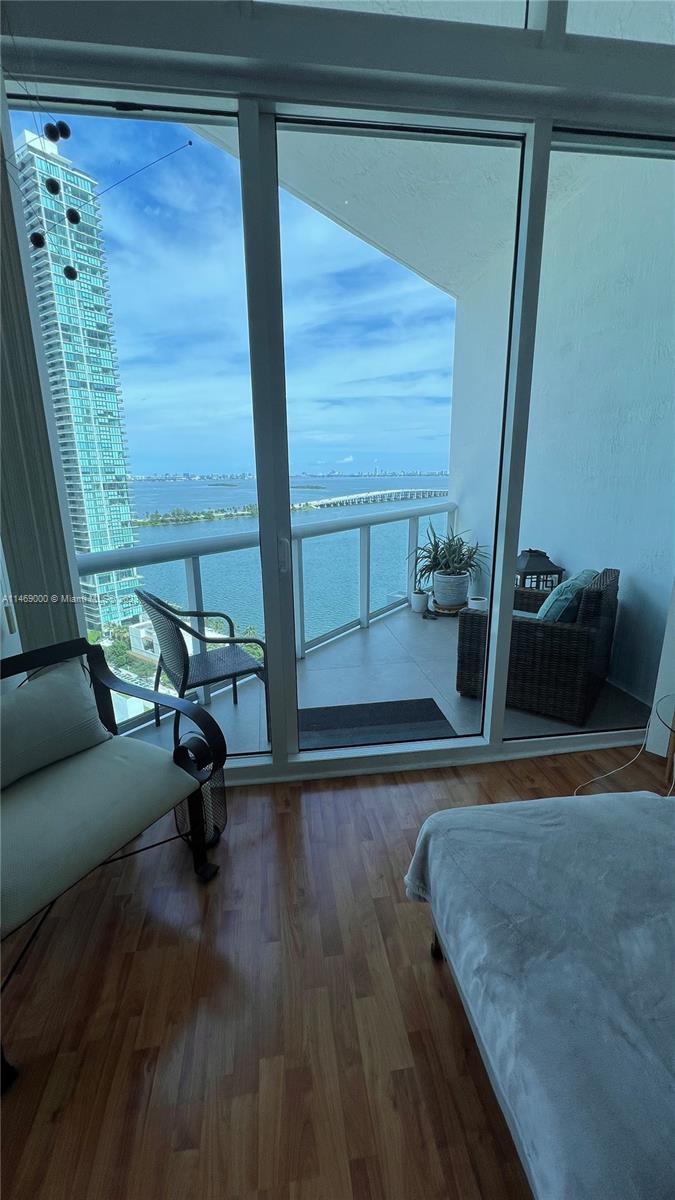 PLATINUM CONDO - Residential Lease
