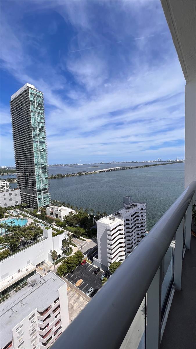 PLATINUM CONDO - Residential Lease