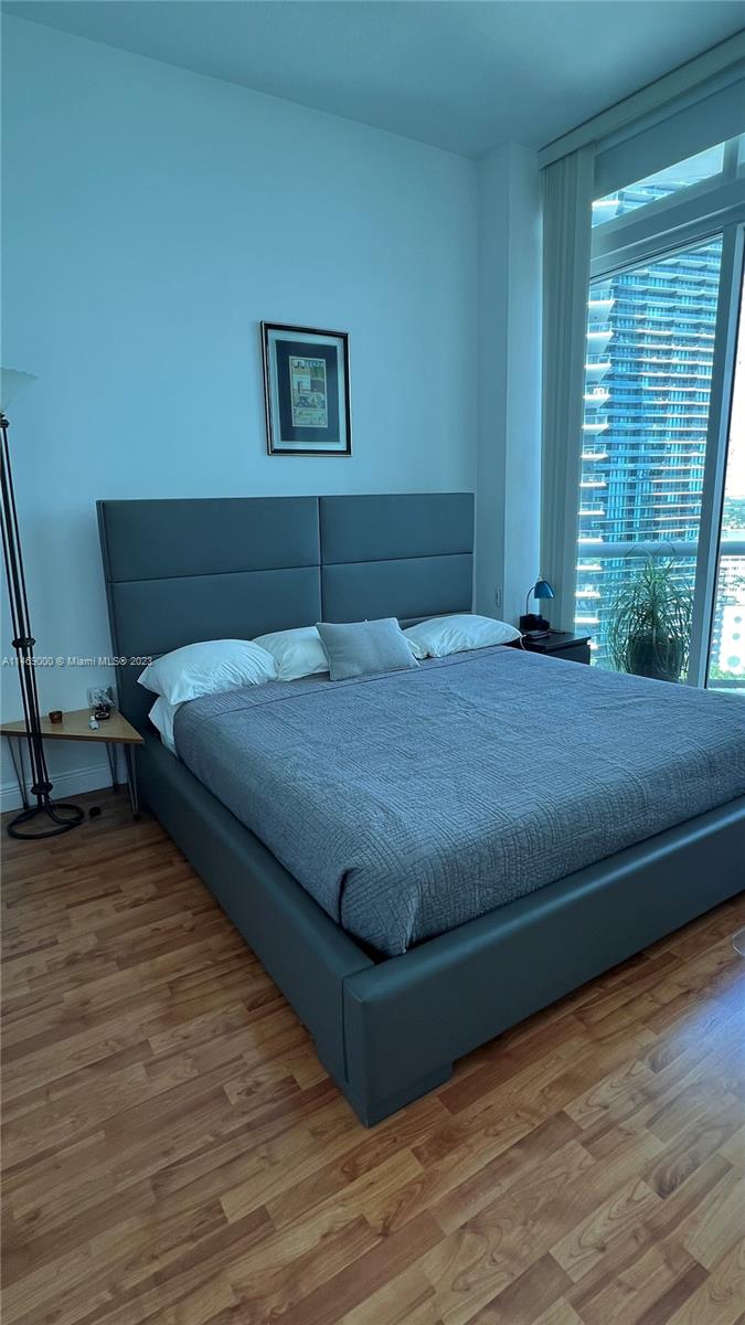 PLATINUM CONDO - Residential Lease
