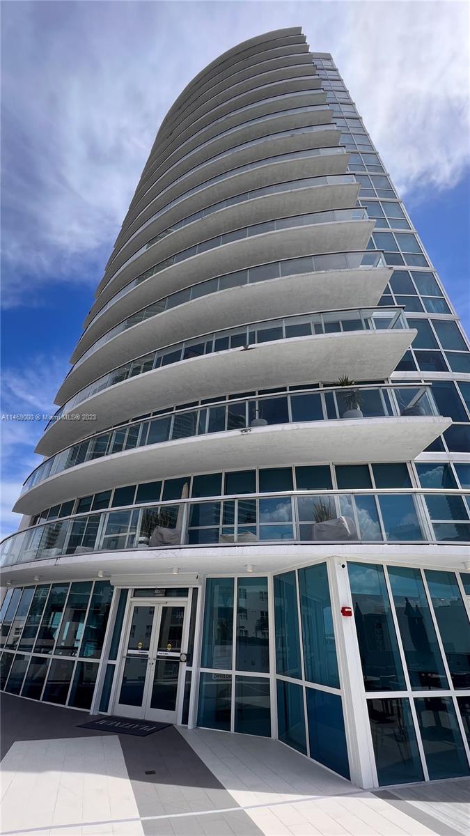 PLATINUM CONDO - Residential Lease