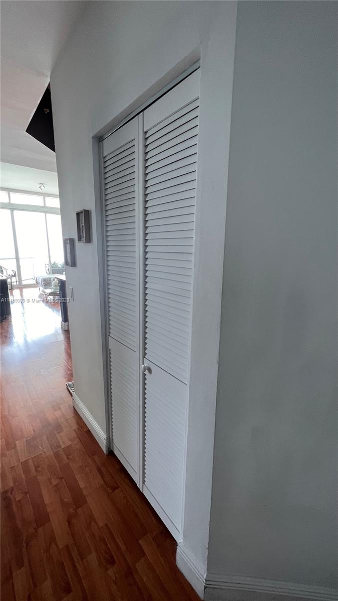 PLATINUM CONDO - Residential Lease