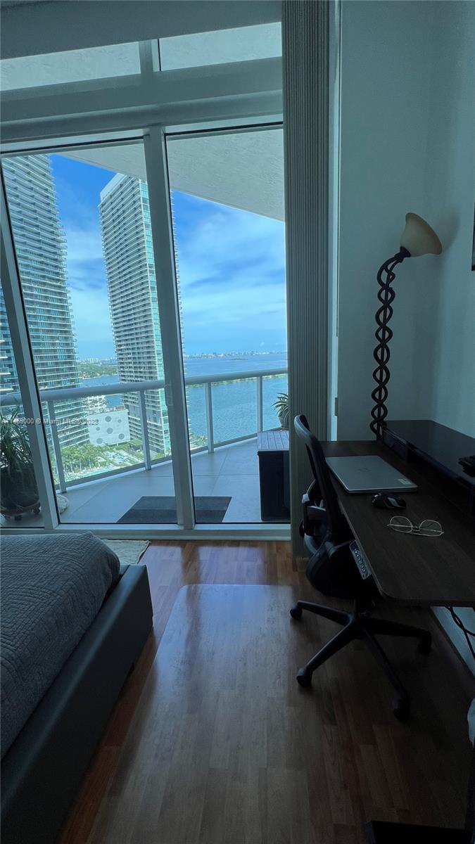 PLATINUM CONDO - Residential Lease