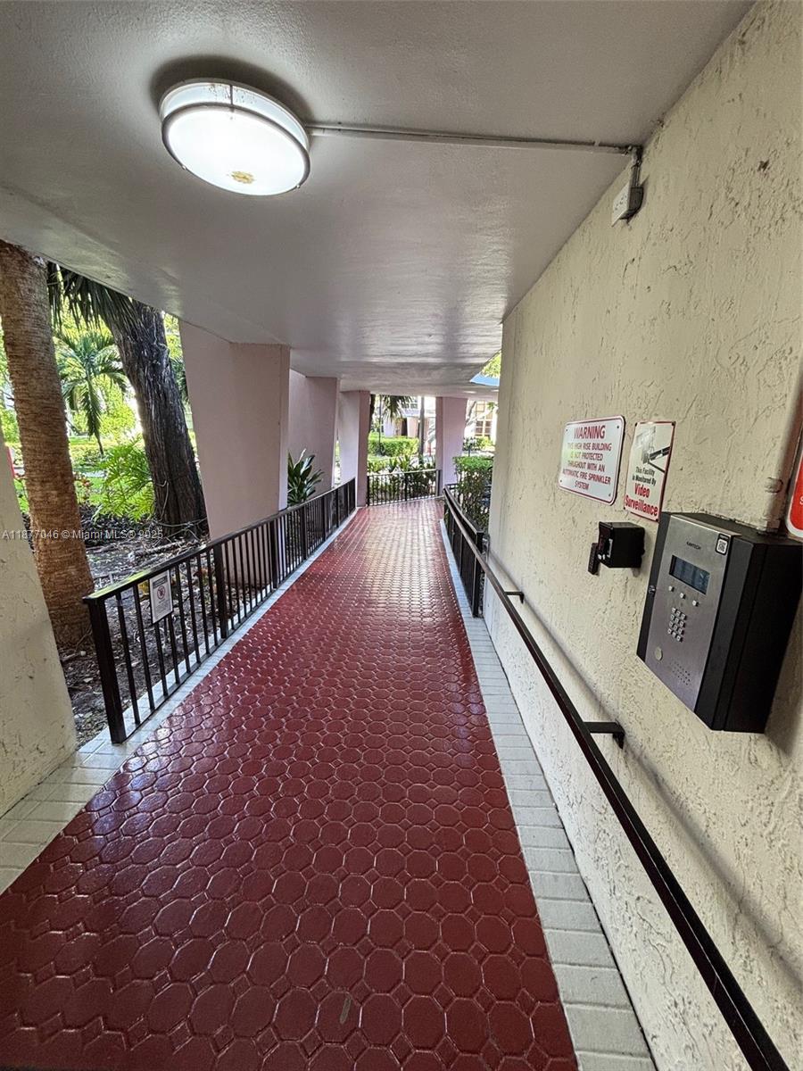 PLAZA OF AMERICAS CONDO P - Residential Lease