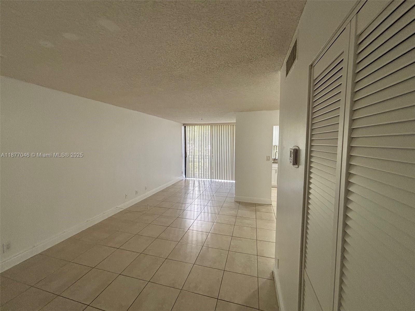 PLAZA OF AMERICAS CONDO P - Residential Lease