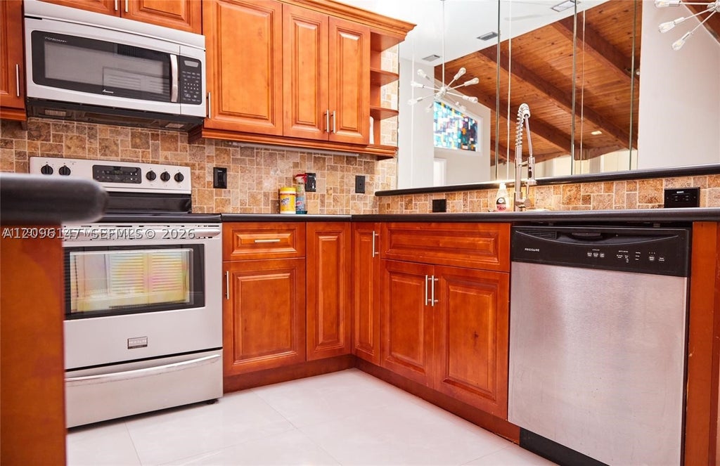 Photo of 347 Leslie Dr, Hallandale Beach, FL 33009 (MLS # A12096147)