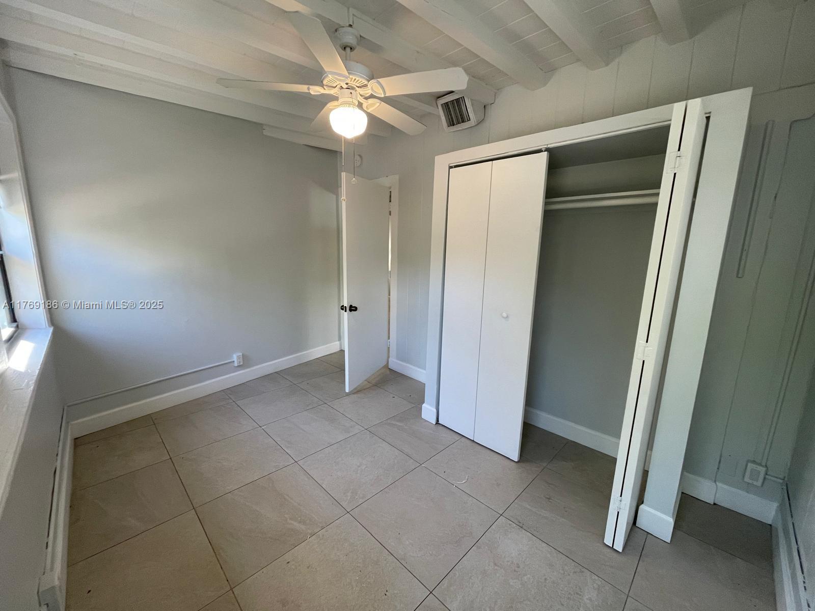 NORTH PALM BCH 3 - Residential Lease