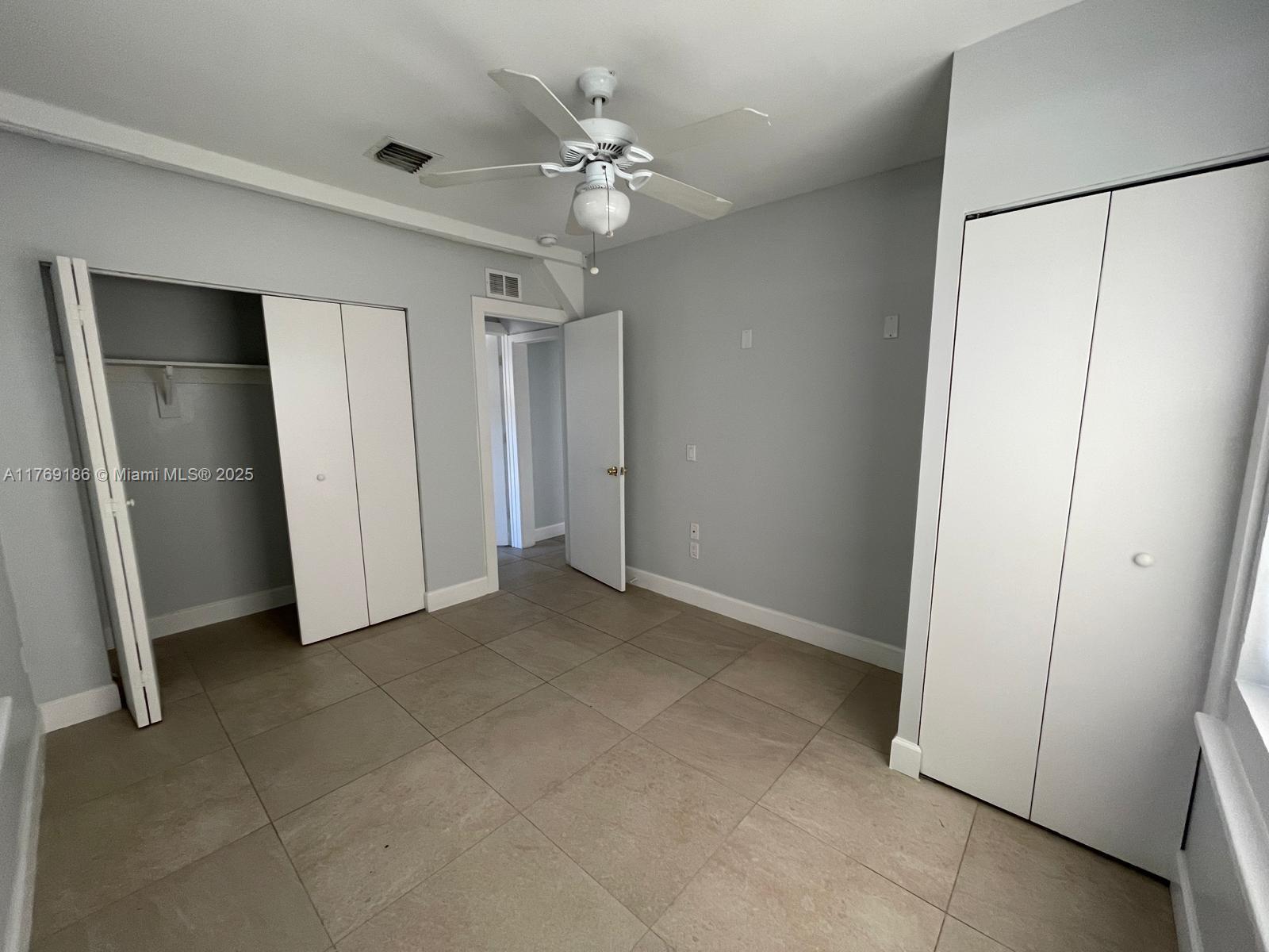 NORTH PALM BCH 3 - Residential Lease